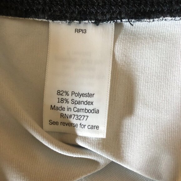 SO Sporty High Rise Crossover Leggings Womens Size Small Black Gray Comfy NEW - Picture 4 of 9